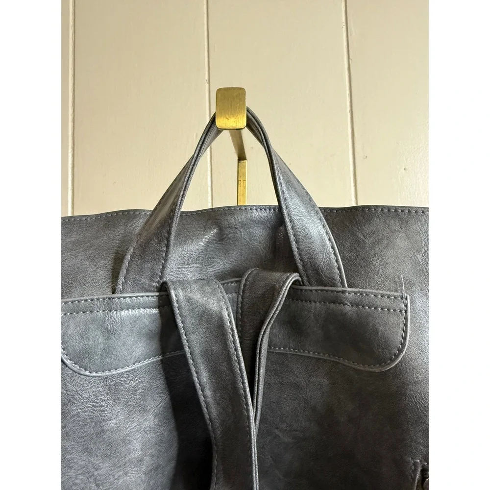 Modern + Chic Backpack‎ Women's Gray Convertible Bag Shoulder Bag Purse Travel